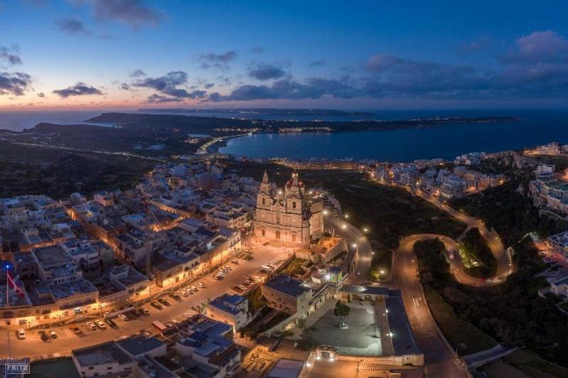 Francis Flats Modern Penthouse Daire Mellieħa Dış mekan fotoğraf